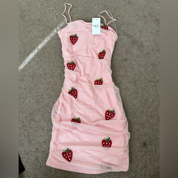 Strawberry mini dress - Picture 2 of 2